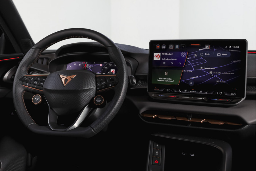 CUPRA Terramar 1.5 TSI e-Hybrid 272 PK VZ Performance | S/K-Panodak | Elek. Trekhaak | Matrix LED | Sennheiser | Elek. stoelen | Adapt. Cruise | Stoel-+Stuurverw. | 360 Camera | NAV+App. Connect | ECC | LM 20" | 5054