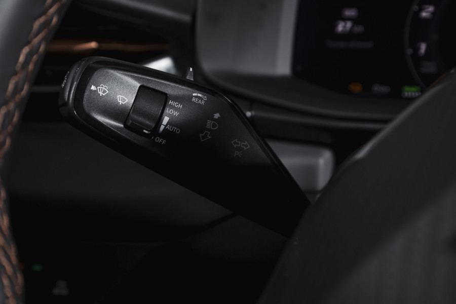 CUPRA Terramar 1.5 TSI e-Hybrid 272 PK VZ Performance | S/K-Panodak | Elek. Trekhaak | Matrix LED | Sennheiser | Elek. stoelen | Adapt. Cruise | Stoel-+Stuurverw. | 360 Camera | NAV+App. Connect | ECC | LM 20" | 5054