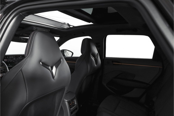 CUPRA Terramar 1.5 TSI e-Hybrid 272 PK VZ Performance | S/K-Panodak | Elek. Trekhaak | Matrix LED | Sennheiser | Elek. stoelen | Adapt. Cruise | Stoel-+Stuurverw. | 360 Camera | NAV+App. Connect | ECC | LM 20" | 5054