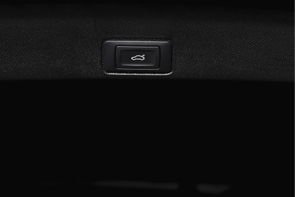 CUPRA Terramar 1.5 TSI e-Hybrid 272 PK VZ Performance | S/K-Panodak | Elek. Trekhaak | Matrix LED | Sennheiser | Elek. stoelen | Adapt. Cruise | Stoel-+Stuurverw. | 360 Camera | NAV+App. Connect | ECC | LM 20" | 5054
