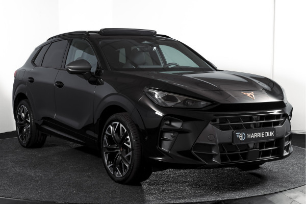 CUPRA Terramar 1.5 TSI e-Hybrid 272 PK VZ Performance | S/K-Panodak | Elek. Trekhaak | Matrix LED | Sennheiser | Elek. stoelen | Adapt. Cruise | Stoel-+Stuurverw. | 360 Camera | NAV+App. Connect | ECC | LM 20" | 5054