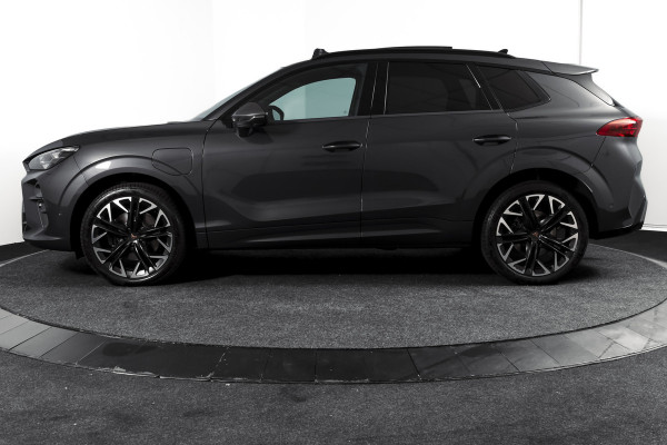 CUPRA Terramar 1.5 TSI e-Hybrid 272 PK VZ Performance | S/K-Panodak | Elek. Trekhaak | Matrix LED | Sennheiser | Elek. stoelen | Adapt. Cruise | Stoel-+Stuurverw. | 360 Camera | NAV+App. Connect | ECC | LM 20" | 4153