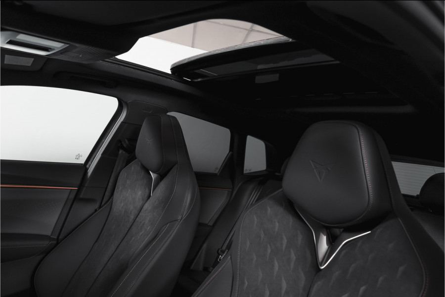 CUPRA Terramar 1.5 TSI e-Hybrid 272 PK VZ Performance | S/K-Panodak | Elek. Trekhaak | Matrix LED | Sennheiser | Elek. stoelen | Adapt. Cruise | Stoel-+Stuurverw. | 360 Camera | NAV+App. Connect | ECC | LM 20" | 4153