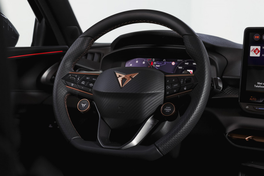CUPRA Terramar 1.5 TSI e-Hybrid 272 PK VZ Performance | S/K-Panodak | Elek. Trekhaak | Matrix LED | Sennheiser | Elek. stoelen | Adapt. Cruise | Stoel-+Stuurverw. | 360 Camera | NAV+App. Connect | ECC | LM 20" | 4153