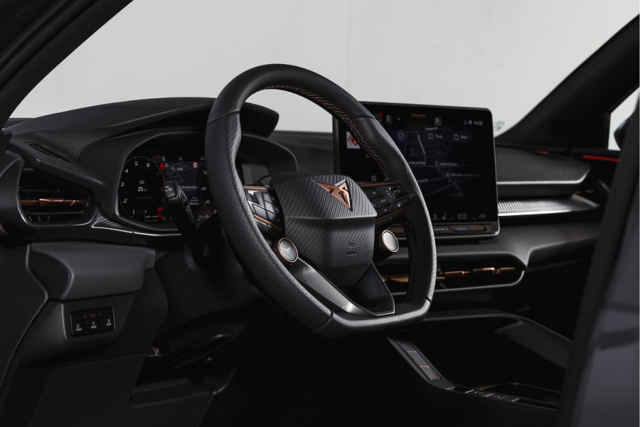 CUPRA Terramar 1.5 TSI e-Hybrid 272 PK VZ Performance | S/K-Panodak | Elek. Trekhaak | Matrix LED | Sennheiser | Elek. stoelen | Adapt. Cruise | Stoel-+Stuurverw. | 360 Camera | NAV+App. Connect | ECC | LM 20" | 4153