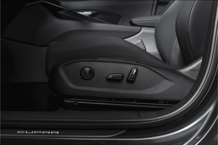 CUPRA Terramar 1.5 TSI e-Hybrid 272 PK VZ Performance | S/K-Panodak | Elek. Trekhaak | Matrix LED | Sennheiser | Elek. stoelen | Adapt. Cruise | Stoel-+Stuurverw. | 360 Camera | NAV+App. Connect | ECC | LM 20" | 4153