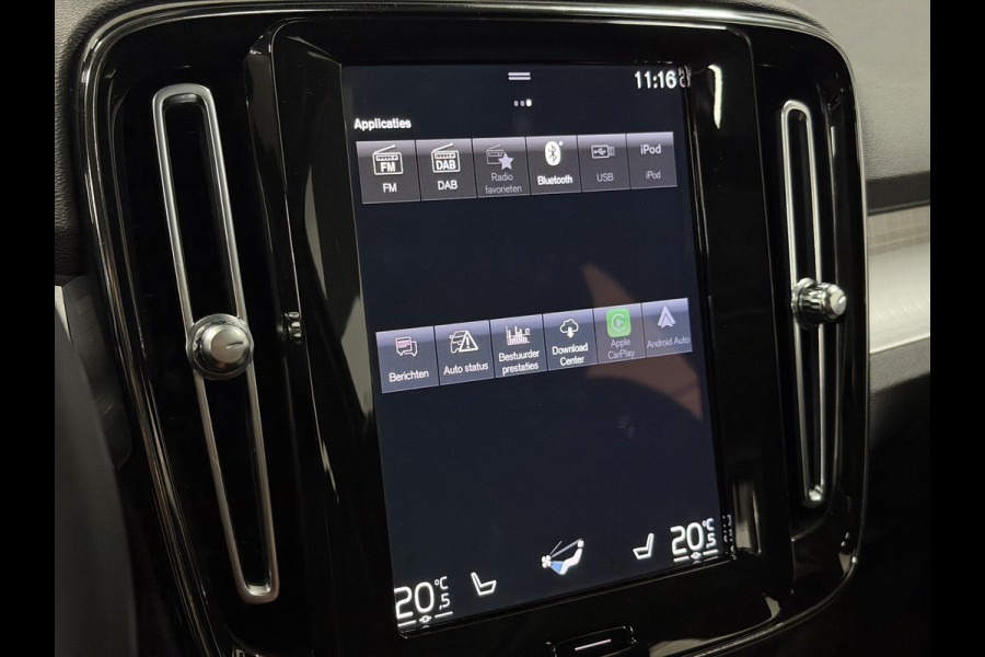 Volvo XC40 1.5 T4 Recharge Inscription Expression Open dak | Stuur-/Stoelverwarming | Achteruitrij camera | Cruise control | Keyless | 19" wielen