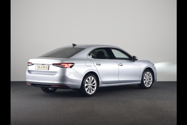 Škoda Superb 1.5 TSI MHEV First Edition 150pk | Navigatie | Trekhaak | Parkeercamera | 18 inch lichtmetalen velgen | Verlengde garantie |