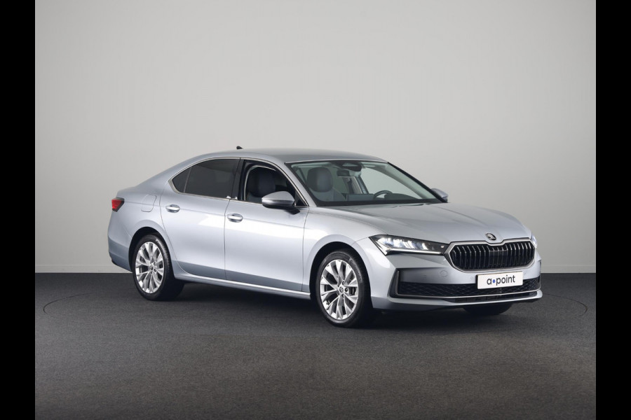 Škoda Superb 1.5 TSI MHEV First Edition 150pk | Navigatie | Trekhaak | Parkeercamera | 18 inch lichtmetalen velgen | Verlengde garantie |