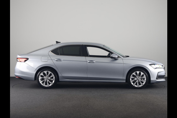Škoda Superb 1.5 TSI MHEV First Edition 150pk | Navigatie | Trekhaak | Parkeercamera | 18 inch lichtmetalen velgen | Verlengde garantie |