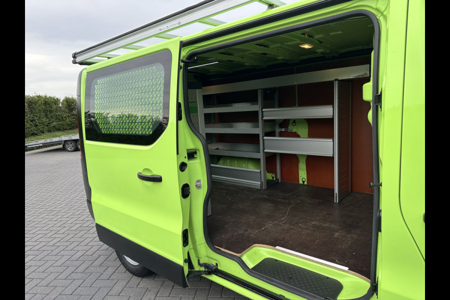 Renault Trafic 1.6 dCi / L2H1 / 1e EIG. / LED / BOTT INRICHTING / IMPERIAAL / TREKHAAK / NAVI / AIRCO / CRUISE