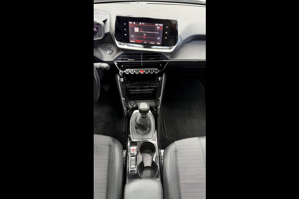 Peugeot 208 1.2 Allure panorama, 3D virtual display, Apple carplay cruise control