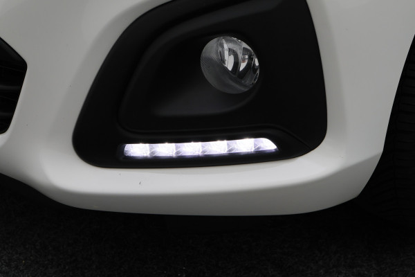 Peugeot 108 1.0 e-VTi Active Eerste Eigenaar, 5-Deurs, Airco, Bluetooth, DAB, Elektrische Ramen
