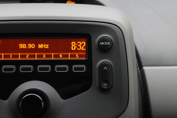 Peugeot 108 1.0 e-VTi Active Eerste Eigenaar, 5-Deurs, Airco, Bluetooth, DAB, Elektrische Ramen