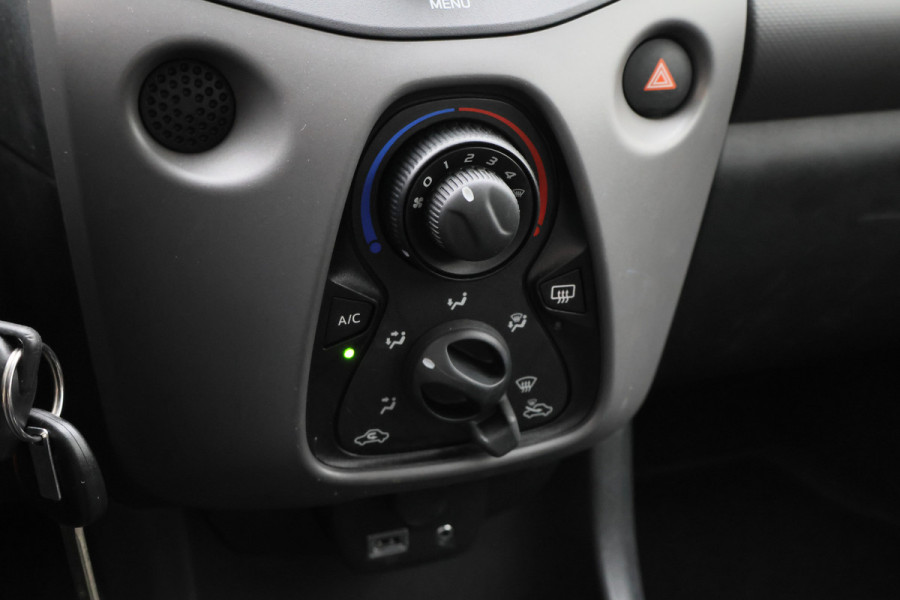 Peugeot 108 1.0 e-VTi Active Eerste Eigenaar, 5-Deurs, Airco, Bluetooth, DAB, Elektrische Ramen