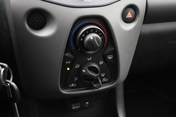 Peugeot 108 1.0 e-VTi Active Eerste Eigenaar, 5-Deurs, Airco, Bluetooth, DAB, Elektrische Ramen
