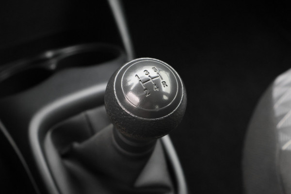 Peugeot 108 1.0 e-VTi Active Eerste Eigenaar, 5-Deurs, Airco, Bluetooth, DAB, Elektrische Ramen