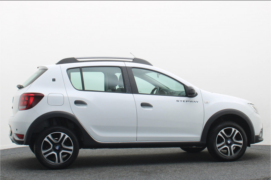 Dacia Sandero 1.0 TCe Stepway Serie Limitee 15th Anniv. Camera, Navigatie, Cruise, Climate, PDC, 16"