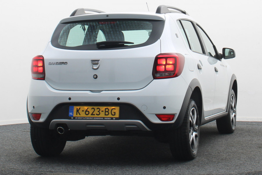 Dacia Sandero 1.0 TCe Stepway Serie Limitee 15th Anniv. Camera, Navigatie, Cruise, Climate, PDC, 16"