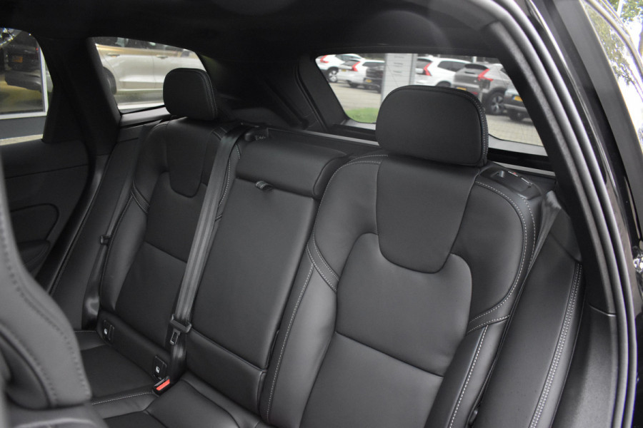 Volvo XC60 T8 455PK Plug-in hybrid AWD Ultra Black Edition | Luchtvering | HUD | Massage stoelen | Stoel koeling | Bowers & Wilkens |