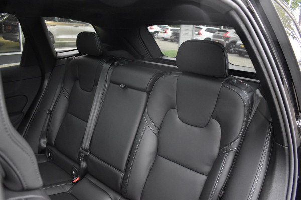 Volvo XC60 T8 455PK Plug-in hybrid AWD Ultra Black Edition | Luchtvering | HUD | Massage stoelen | Stoel koeling | Bowers & Wilkens |