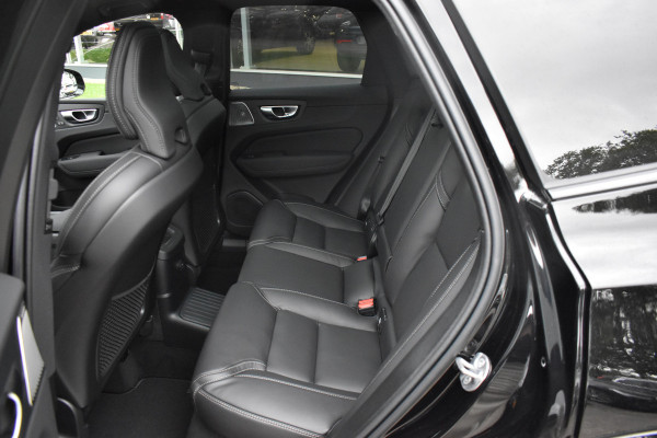 Volvo XC60 T8 455PK Plug-in hybrid AWD Ultra Black Edition | Luchtvering | HUD | Massage stoelen | Stoel koeling | Bowers & Wilkens |