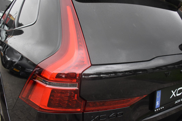 Volvo XC60 T8 455PK Plug-in hybrid AWD Ultra Black Edition | Luchtvering | HUD | Massage stoelen | Stoel koeling | Bowers & Wilkens |