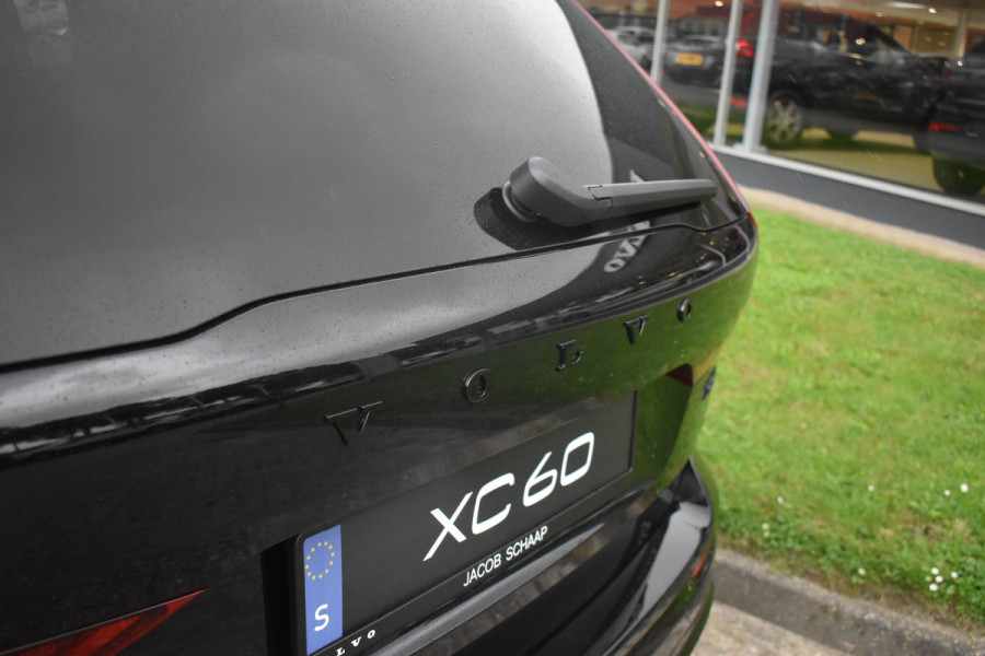 Volvo XC60 T8 455PK Plug-in hybrid AWD Ultra Black Edition | Luchtvering | HUD | Massage stoelen | Stoel koeling | Bowers & Wilkens |