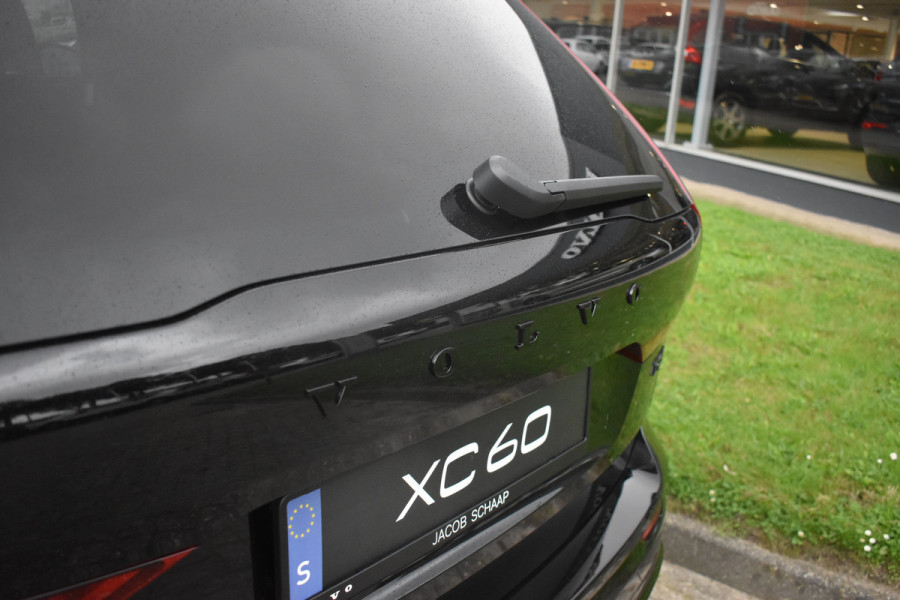 Volvo XC60 T8 455PK Plug-in hybrid AWD Ultra Black Edition | Luchtvering | HUD | Massage stoelen | Stoel koeling | Bowers & Wilkens |