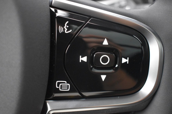 Volvo XC60 T8 455PK Plug-in hybrid AWD Ultra Black Edition | Luchtvering | HUD | Massage stoelen | Stoel koeling | Bowers & Wilkens |