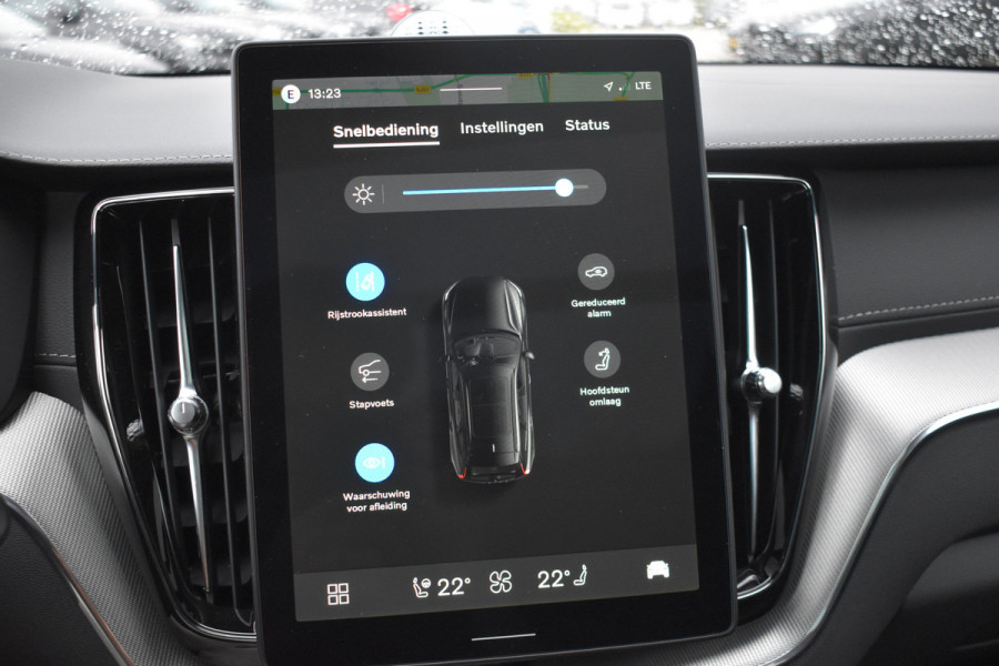 Volvo XC60 T8 455PK Plug-in hybrid AWD Ultra Black Edition | Luchtvering | HUD | Massage stoelen | Stoel koeling | Bowers & Wilkens |