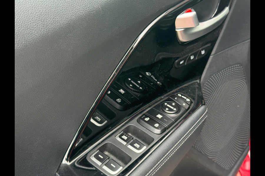 Kia Niro 1.6 GDi Hybrid ExecutiveLine Schuifdak|Stoelventilatie|Keyless|Trekhaak