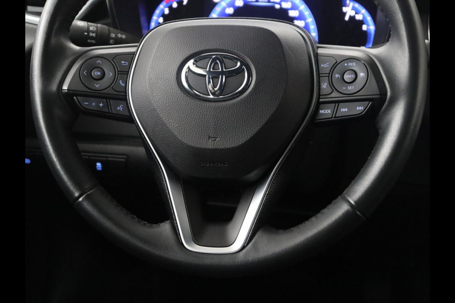 Toyota Corolla Touring Sports 1.8 Hybrid Dynamic | Half Leder | Camera | Stoelverwarming | Carplay | Climate control | Bluetooth | DAB | Adaptive cruise |