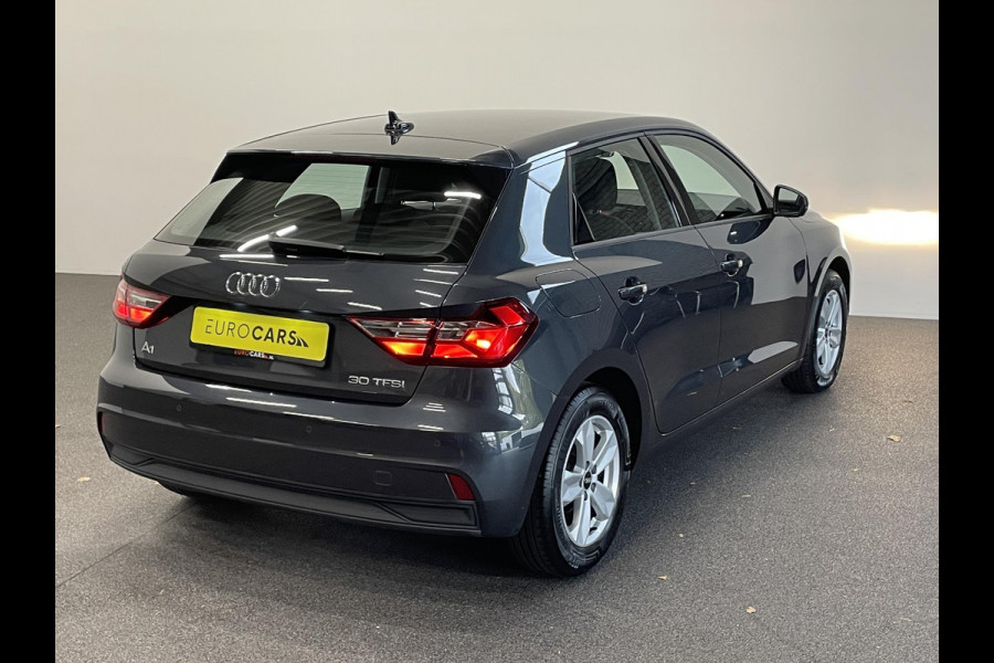 Audi A1 Sportback 1.0 TFSI Sportback Automaat Navigatie Apple Carplay/Android Auto Parkeersensoren Cruise Control Climate Control Lichtmetalen velgen