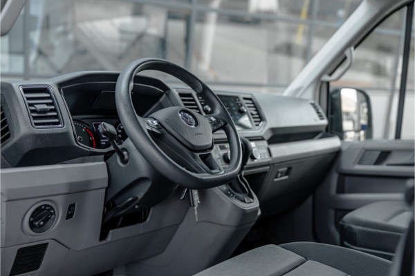 Volkswagen Crafter 2.0 TDI 177 PK L3H3 DSG | CarPlay | Camera | Standkachel | MF Stuur | Dealer onderhouden | Cruise control | DAB