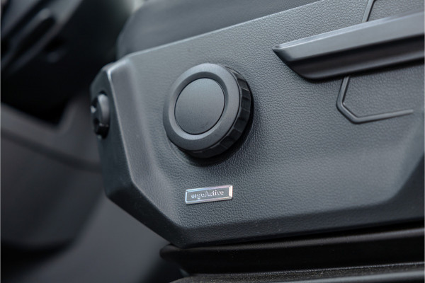 Volkswagen Crafter 2.0 TDI 177 PK L3H3 DSG | CarPlay | Camera | Standkachel | MF Stuur | Dealer onderhouden | Cruise control | DAB