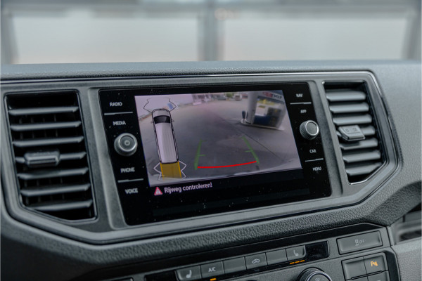Volkswagen Crafter 2.0 TDI 177 PK L3H3 DSG | CarPlay | Camera | Standkachel | MF Stuur | Dealer onderhouden | Cruise control | DAB