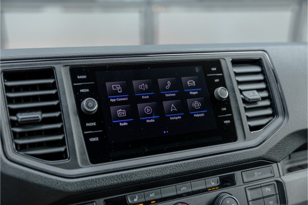 Volkswagen Crafter 2.0 TDI 177 PK L3H3 DSG | CarPlay | Camera | Standkachel | MF Stuur | Dealer onderhouden | Cruise control | DAB