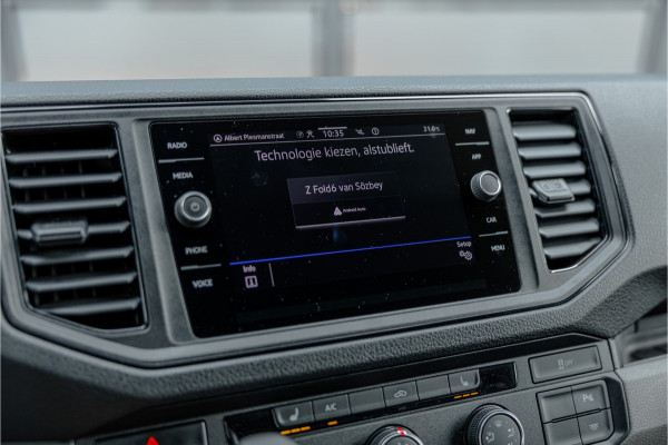 Volkswagen Crafter 2.0 TDI 177 PK L3H3 DSG | CarPlay | Camera | Standkachel | MF Stuur | Dealer onderhouden | Cruise control | DAB