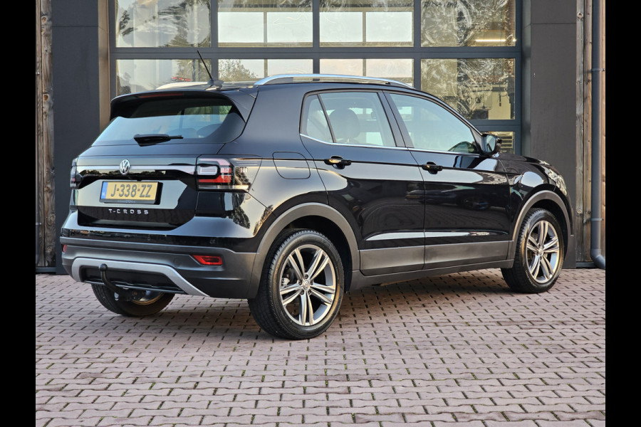 Volkswagen T-Cross 1.0 TSI Style | Automaat | LED | Trekhaak | Stoelverwarming | Camera | PDC | App-connect | All-seasons |
