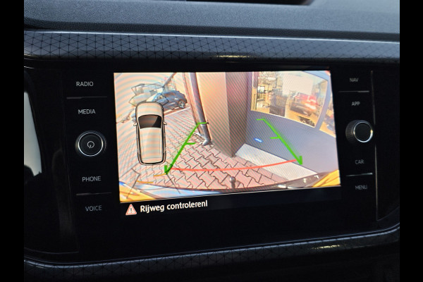 Volkswagen T-Cross 1.0 TSI Style | Automaat | LED | Trekhaak | Stoelverwarming | Camera | PDC | App-connect | All-seasons |