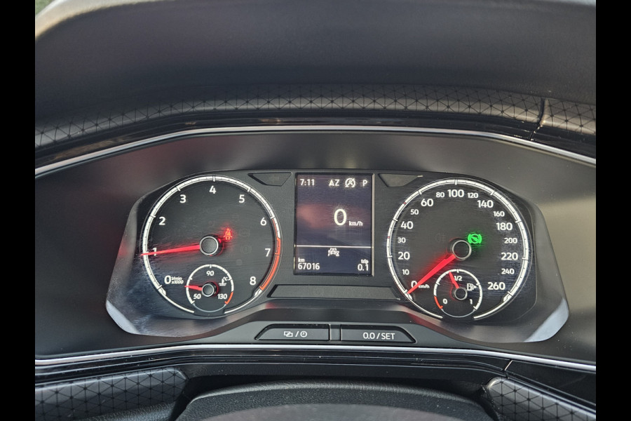 Volkswagen T-Cross 1.0 TSI Style | Automaat | LED | Trekhaak | Stoelverwarming | Camera | PDC | App-connect | All-seasons |
