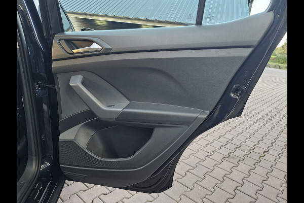Volkswagen T-Cross 1.0 TSI Style | Automaat | LED | Trekhaak | Stoelverwarming | Camera | PDC | App-connect | All-seasons |