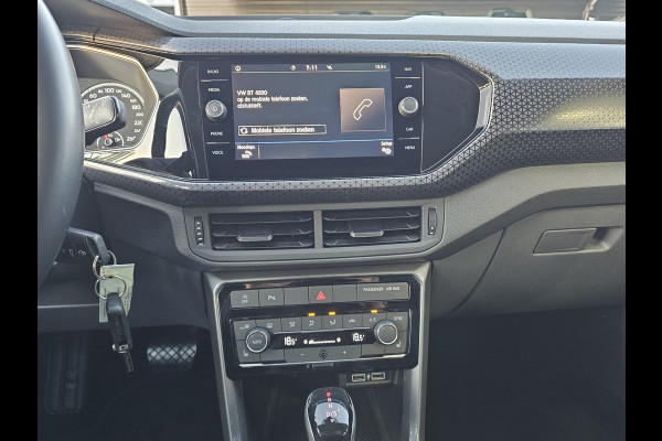 Volkswagen T-Cross 1.0 TSI Style | Automaat | LED | Trekhaak | Stoelverwarming | Camera | PDC | App-connect | All-seasons |