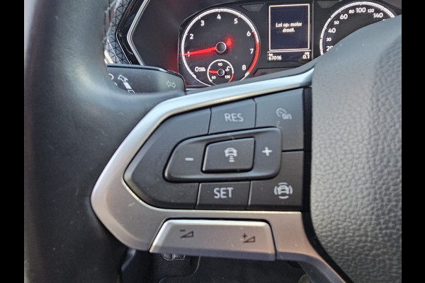 Volkswagen T-Cross 1.0 TSI Style | Automaat | LED | Trekhaak | Stoelverwarming | Camera | PDC | App-connect | All-seasons |