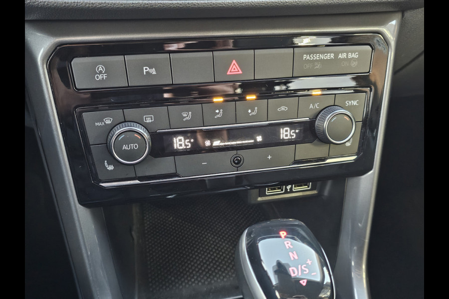 Volkswagen T-Cross 1.0 TSI Style | Automaat | LED | Trekhaak | Stoelverwarming | Camera | PDC | App-connect | All-seasons |