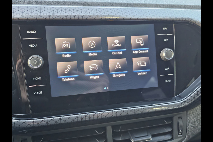 Volkswagen T-Cross 1.0 TSI Style | Automaat | LED | Trekhaak | Stoelverwarming | Camera | PDC | App-connect | All-seasons |