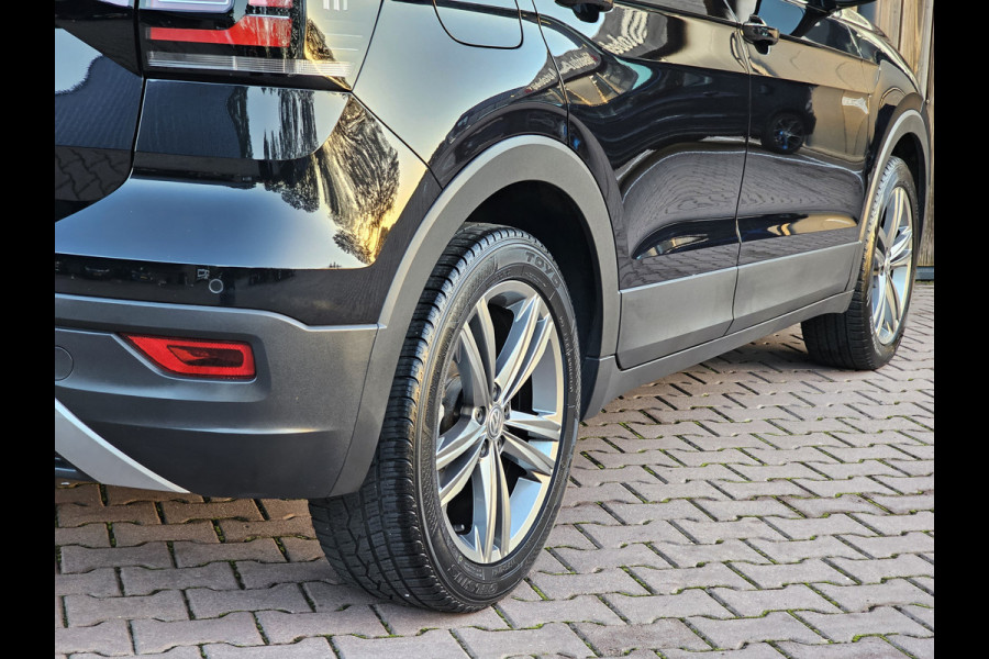 Volkswagen T-Cross 1.0 TSI Style | Automaat | LED | Trekhaak | Stoelverwarming | Camera | PDC | App-connect | All-seasons |