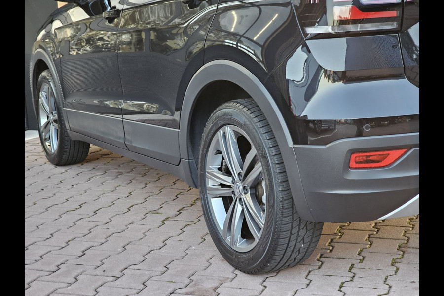 Volkswagen T-Cross 1.0 TSI Style | Automaat | LED | Trekhaak | Stoelverwarming | Camera | PDC | App-connect | All-seasons |