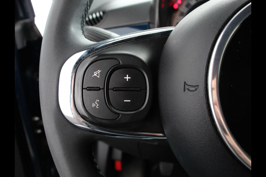 Fiat 500C 1.0 Hybrid Dolcevita Airco Cruise control Lichtmetalen velgen Apple Carplay/ Android Auto Navigatie Parkeersensor achter